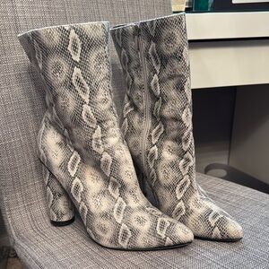 Stylish Snake Print Women's Boots